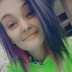 Meet your Posher, Crystal